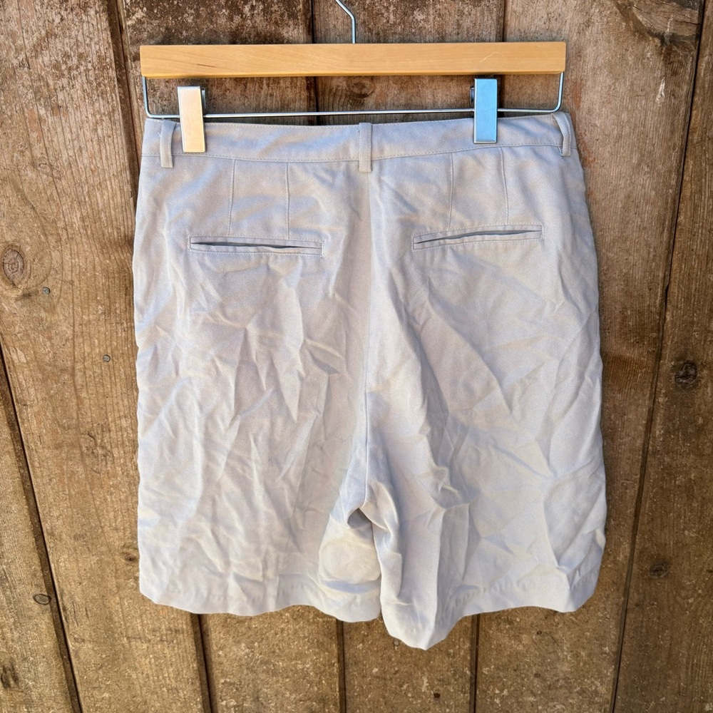 NEW Nike Golf Dri-Fit Womens Size 8 Gray Golf Shorts Lightweight Active Preppy - Picture 4 of 8